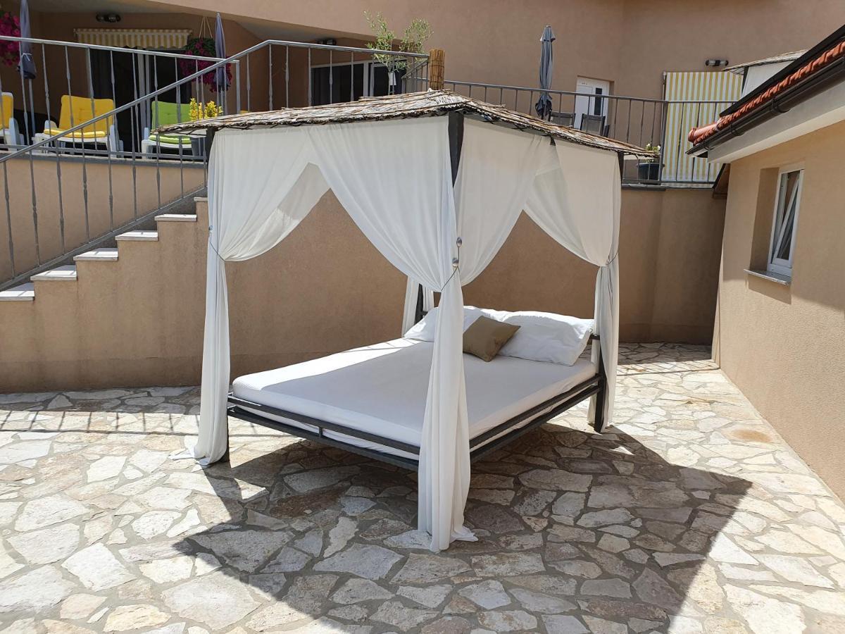 Apartments Kroatien Ловран Екстериор снимка