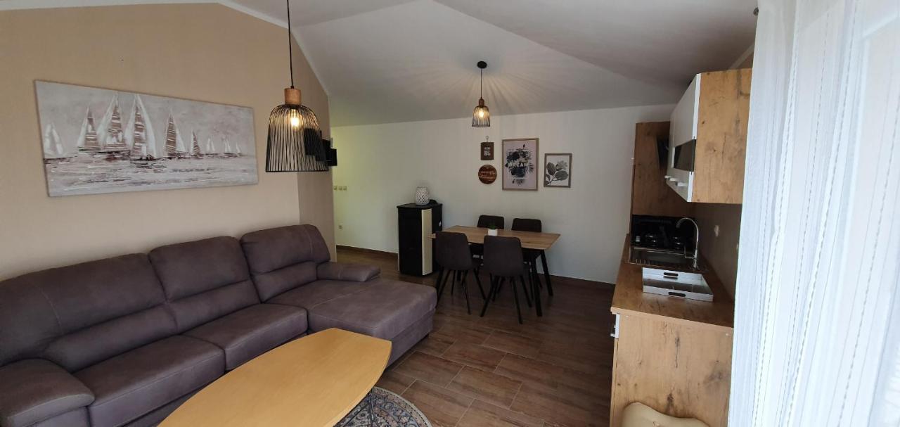 Apartments Kroatien Ловран Екстериор снимка