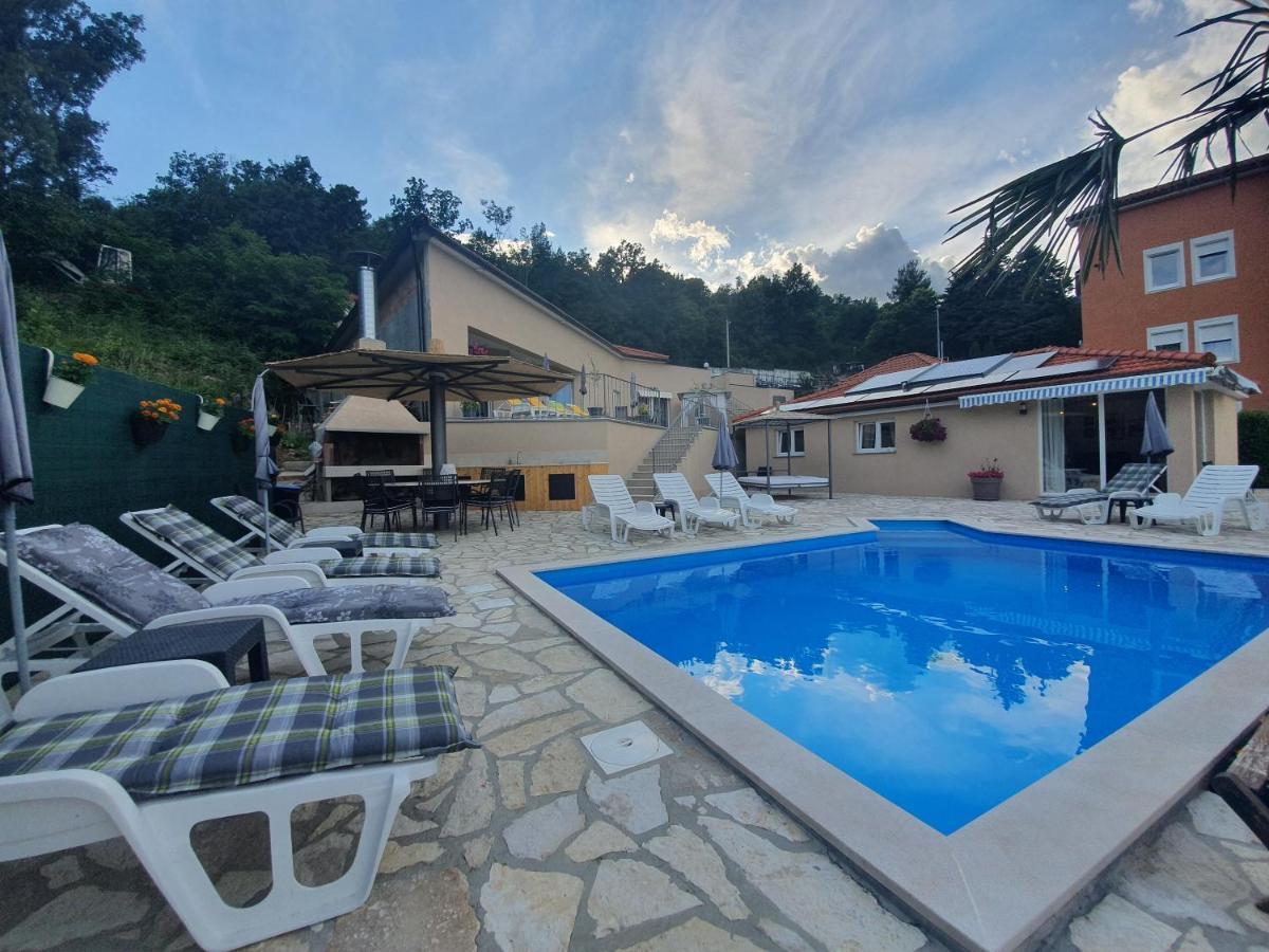 Apartments Kroatien Ловран Екстериор снимка
