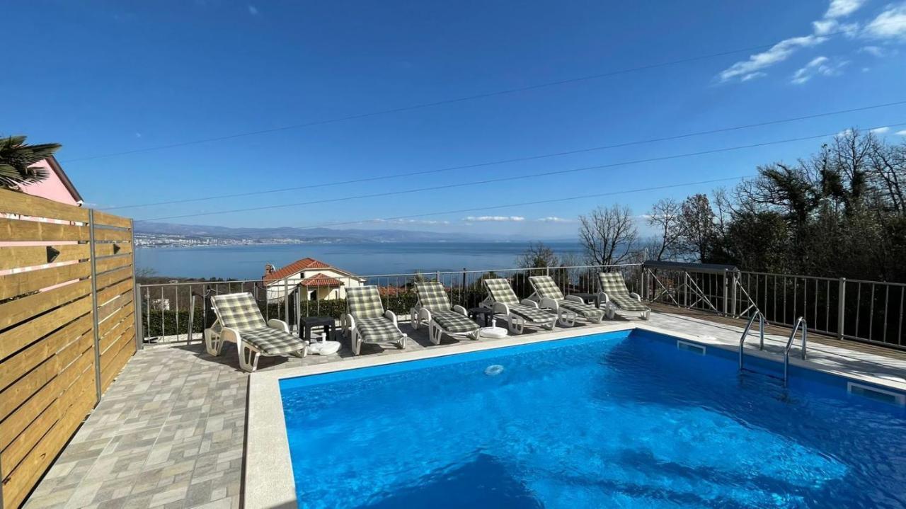 Apartments Kroatien Ловран Екстериор снимка