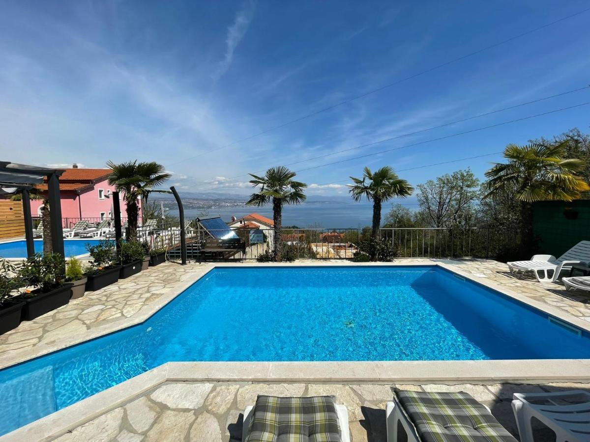 Apartments Kroatien Ловран Екстериор снимка