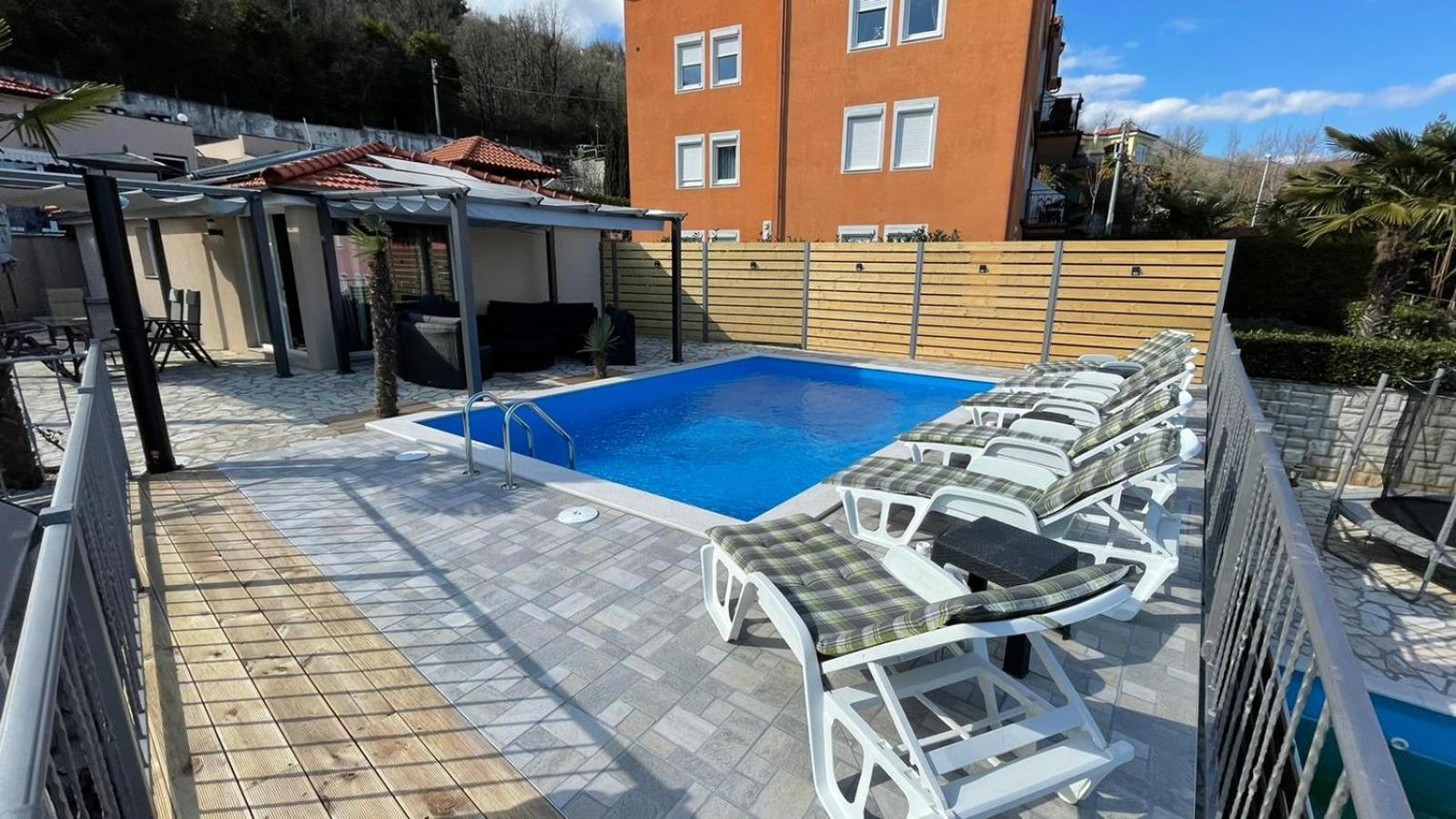 Apartments Kroatien Ловран Стая снимка