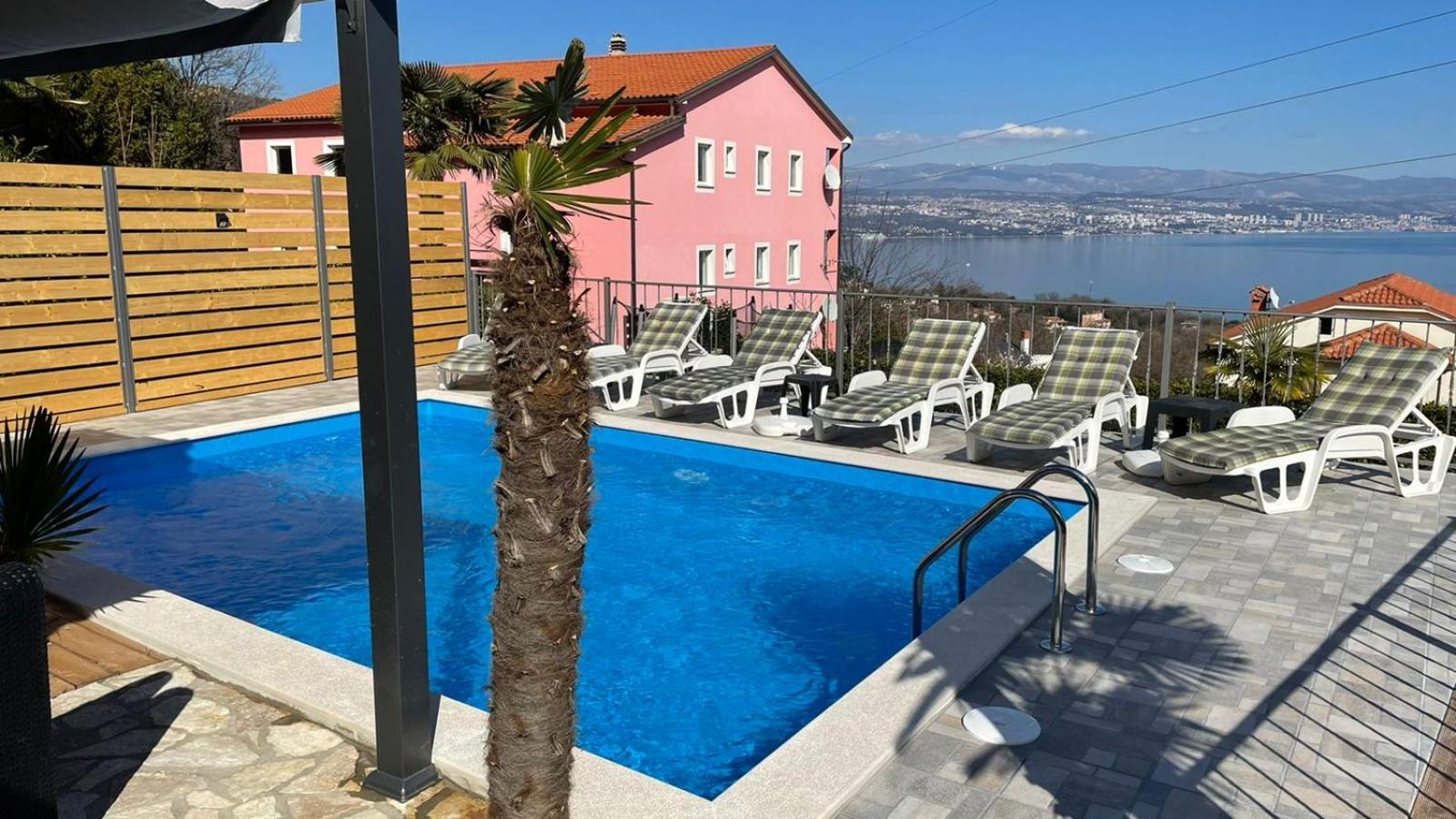 Apartments Kroatien Ловран Стая снимка