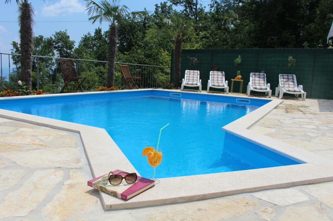Apartments Kroatien Ловран Екстериор снимка