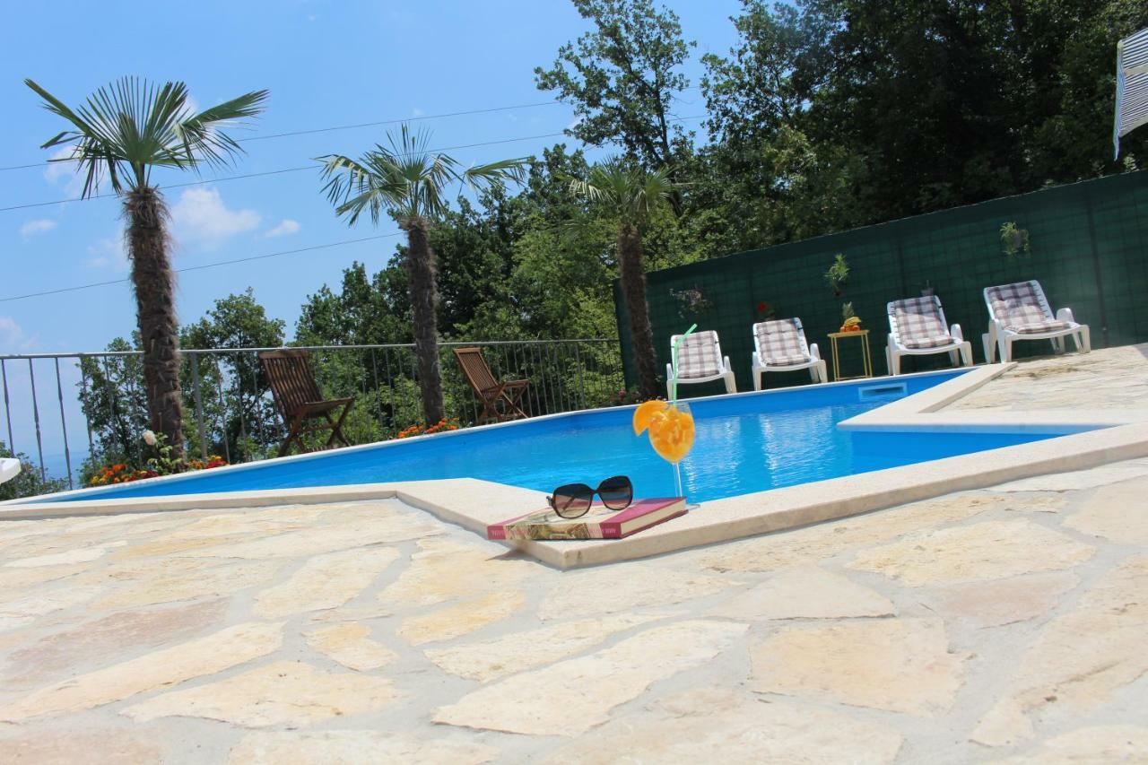 Apartments Kroatien Ловран Екстериор снимка