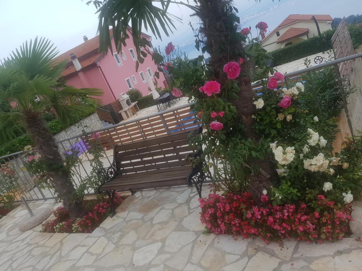 Apartments Kroatien Ловран Екстериор снимка